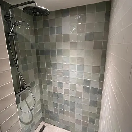 Fraaie Familiebungalow Op Heerlijk Rustige Plek *