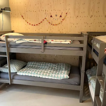 Fraaie Familiebungalow Op Heerlijk Rustige Plek Ouddorp