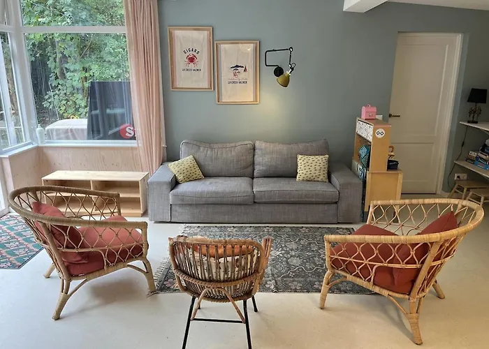 Fraaie Familiebungalow Op Heerlijk Rustige Plek Hébergement de vacances *