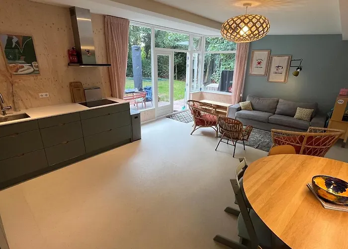 Fraaie Familiebungalow Op Heerlijk Rustige Plek Hébergement de vacances *