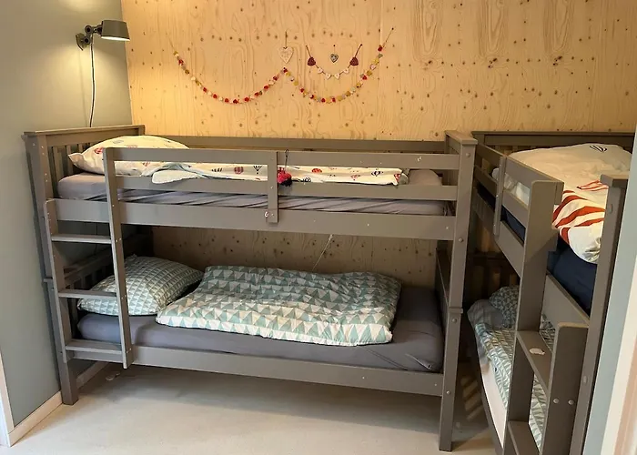 Fraaie Familiebungalow Op Heerlijk Rustige Plek Ouddorp