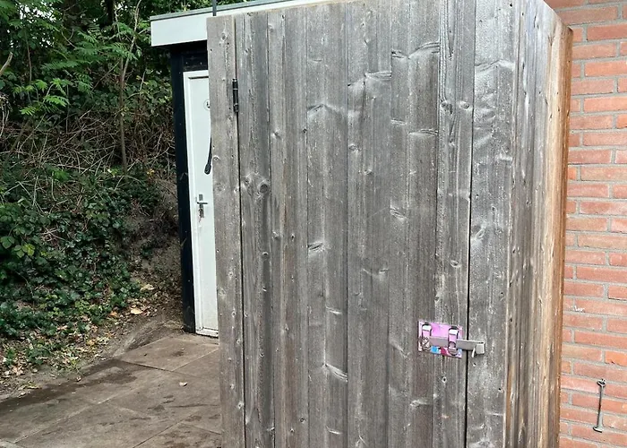 Fraaie Familiebungalow Op Heerlijk Rustige Plek *