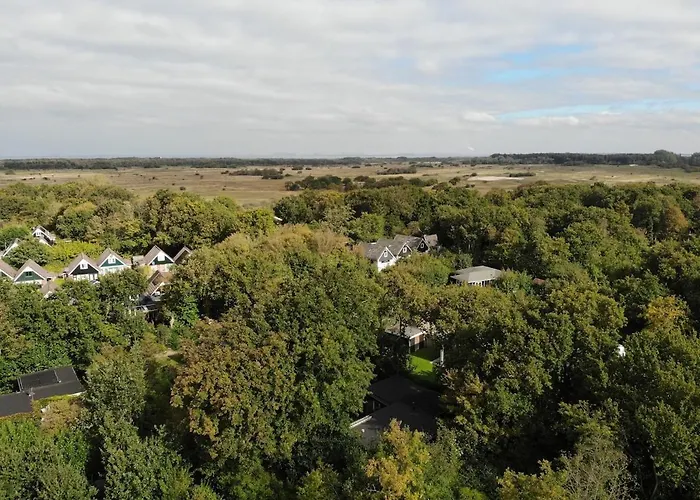 Fraaie Familiebungalow Op Heerlijk Rustige Plek Hébergement de vacances *