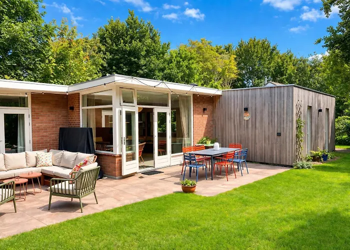 Hébergement de vacances Fraaie Familiebungalow Op Heerlijk Rustige Plek *