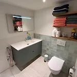 Fraaie Familiebungalow Op Heerlijk Rustige Plek * Ouddorp