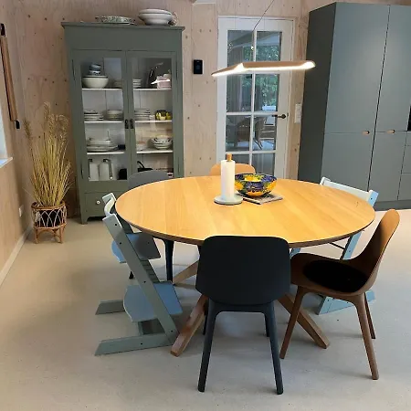 Hébergement de vacances Fraaie Familiebungalow Op Heerlijk Rustige Plek