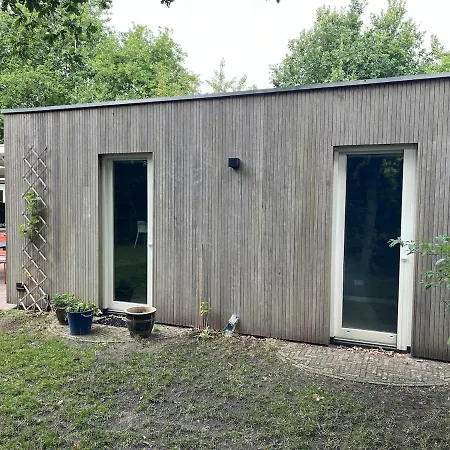 Fraaie Familiebungalow Op Heerlijk Rustige Plek Ouddorp